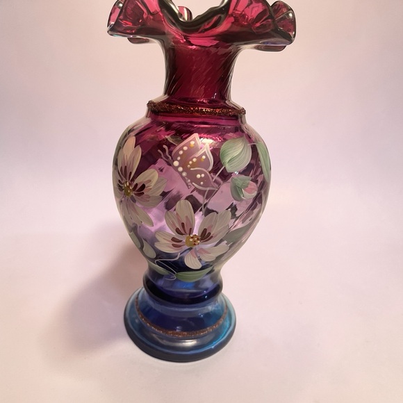 Fenton Hand Painted Art Glass Vase-Cranberry and Cobalt Ruffled 8”-Signed - Picture 9 of 10